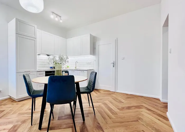 Kamienica Centrum - 1 Maja Любин