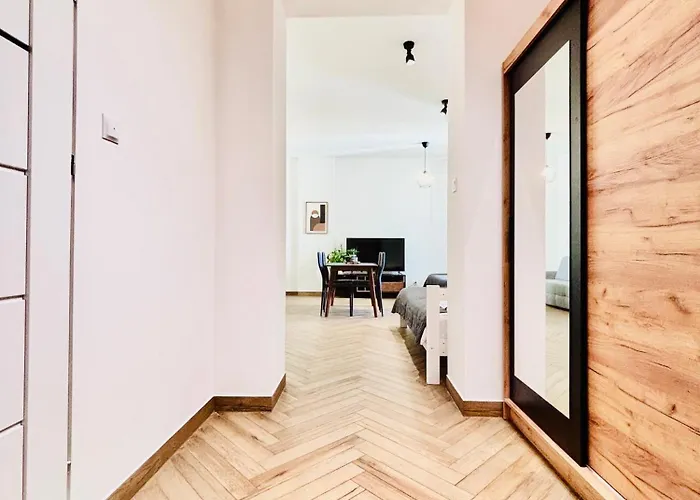 Kamienica Centrum - 1 Maja * Любин