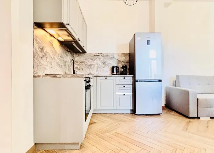 Kamienica Centrum - 1 Maja * Любин